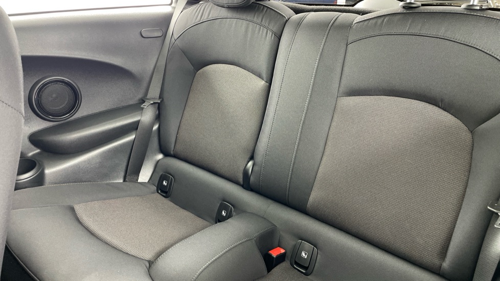 MINI Hatchback 1.5 Cooper Classic 3dr Auto Petrol Hatchback - Image 12