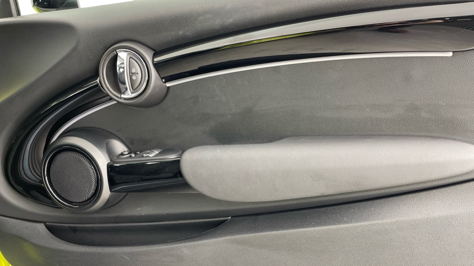 MINI Hatchback 1.5 Cooper Classic 3dr Auto Petrol Hatchback - Image 40
