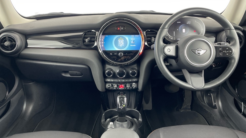 MINI Hatchback 1.5 Cooper Classic 3dr Auto Petrol Hatchback - Image 4