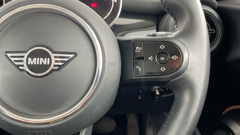 MINI Hatchback 1.5 Cooper Classic 3dr Auto Petrol Hatchback - Image 18