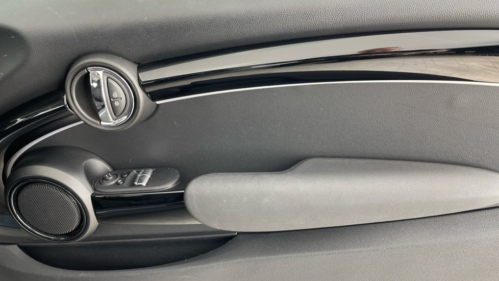 MINI Hatchback 1.5 Cooper Classic 3dr Auto Petrol Hatchback - Image 40