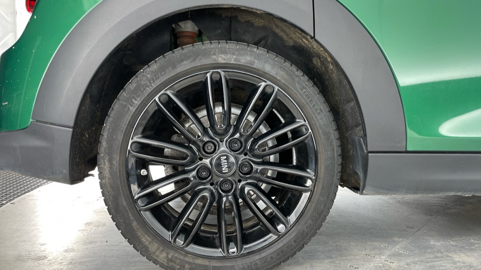 MINI Hatchback 1.5 Cooper Exclusive Premium 3dr Auto Petrol Hatchback - Image 14
