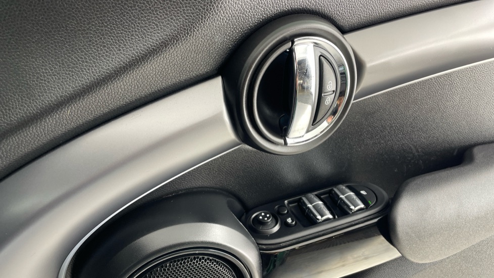 MINI Hatchback 1.5 Cooper Exclusive Premium 3dr Auto Petrol Hatchback - Image 20