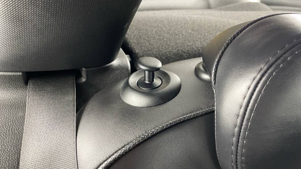 MINI Hatchback 1.5 Cooper Exclusive Premium 3dr Auto Petrol Hatchback - Image 48