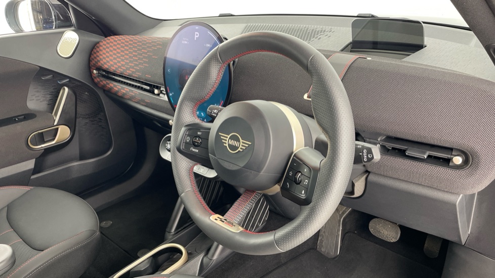MINI Aceman 160kW SE Sport 54kWh 5dr Auto Electric Hatchback - Image 6