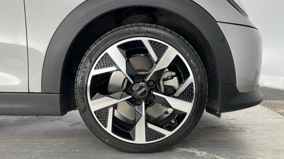 MINI Cooper 2.0 S Exclusive 5dr Auto Petrol Hatchback - Image 14