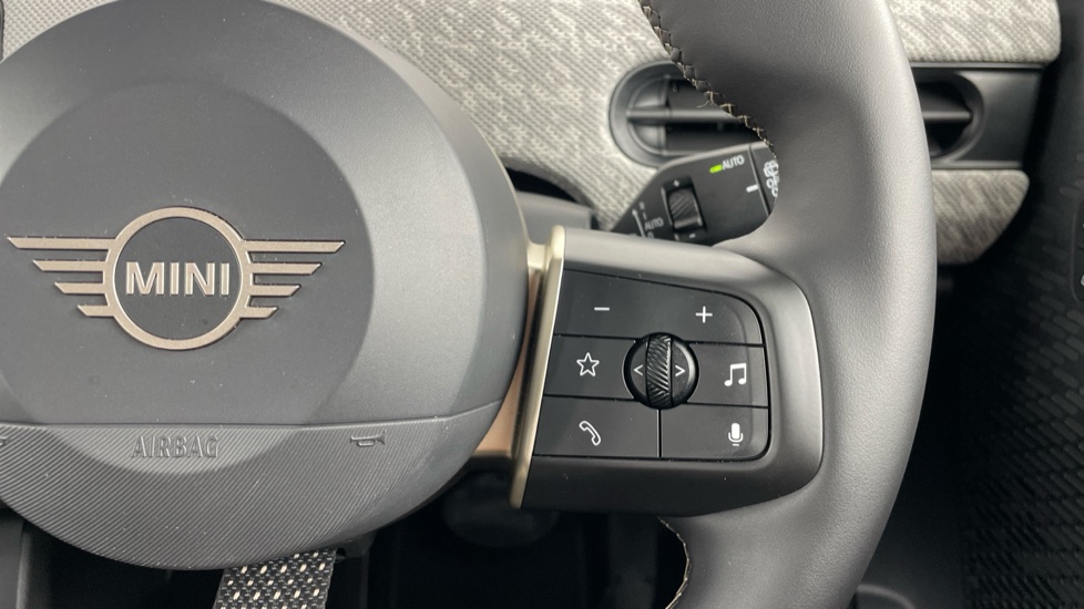 MINI Cooper 2.0 S Exclusive 5dr Auto Petrol Hatchback - Image 18