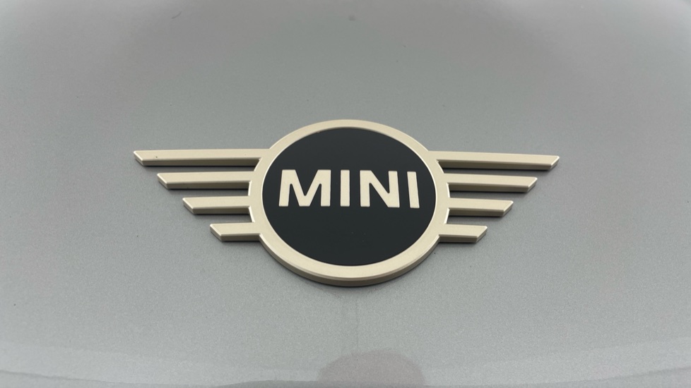 MINI Cooper 2.0 S Exclusive 5dr Auto Petrol Hatchback - Image 24