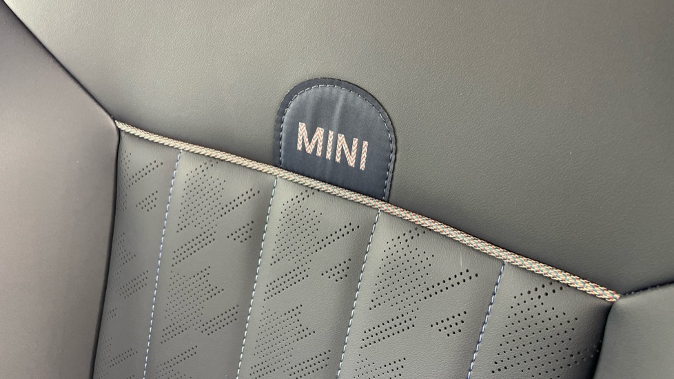MINI Cooper 2.0 S Exclusive 5dr Auto Petrol Hatchback - Image 29