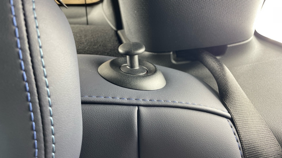 MINI Cooper 2.0 S Exclusive 5dr Auto Petrol Hatchback - Image 36