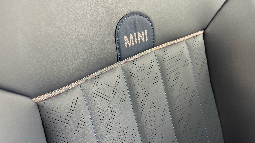 MINI Cooper 2.0 S Exclusive 5dr Auto Petrol Hatchback - Image 80