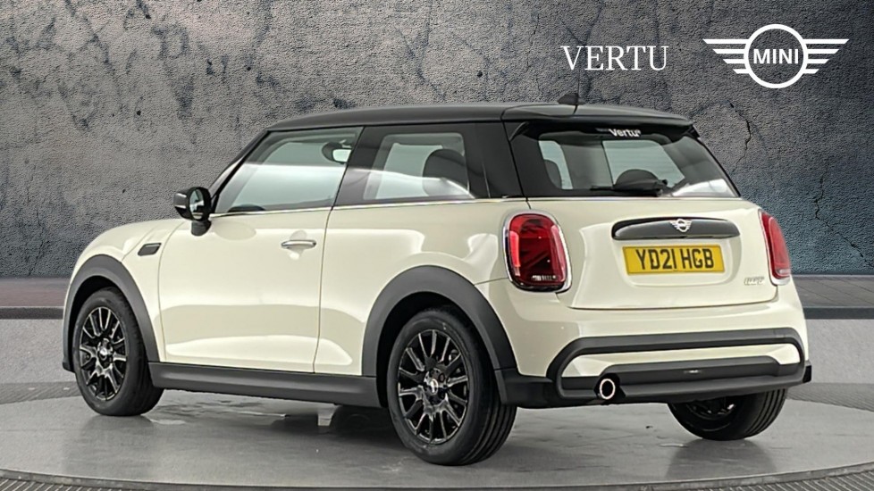MINI Hatchback 1.5 Cooper Classic 3dr Auto [Comfort/Nav Pack] Petrol Hatchback - Image 2