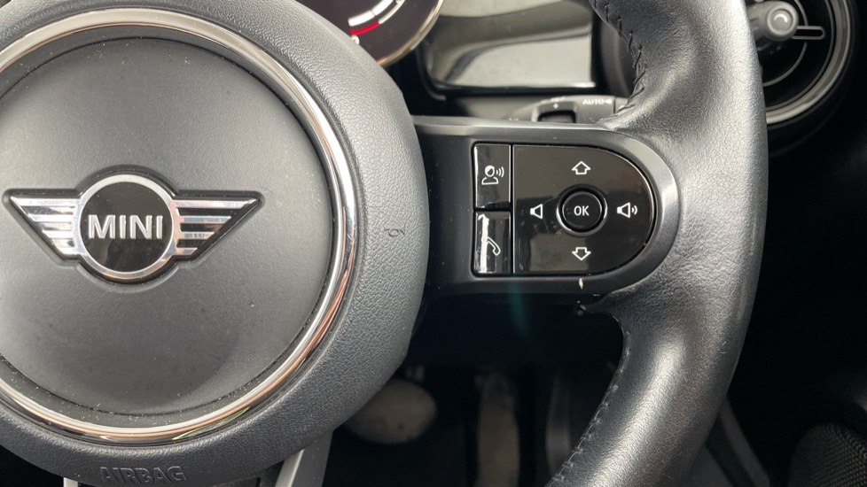 MINI Hatchback 1.5 Cooper Classic 3dr Auto [Comfort/Nav Pack] Petrol Hatchback - Image 18