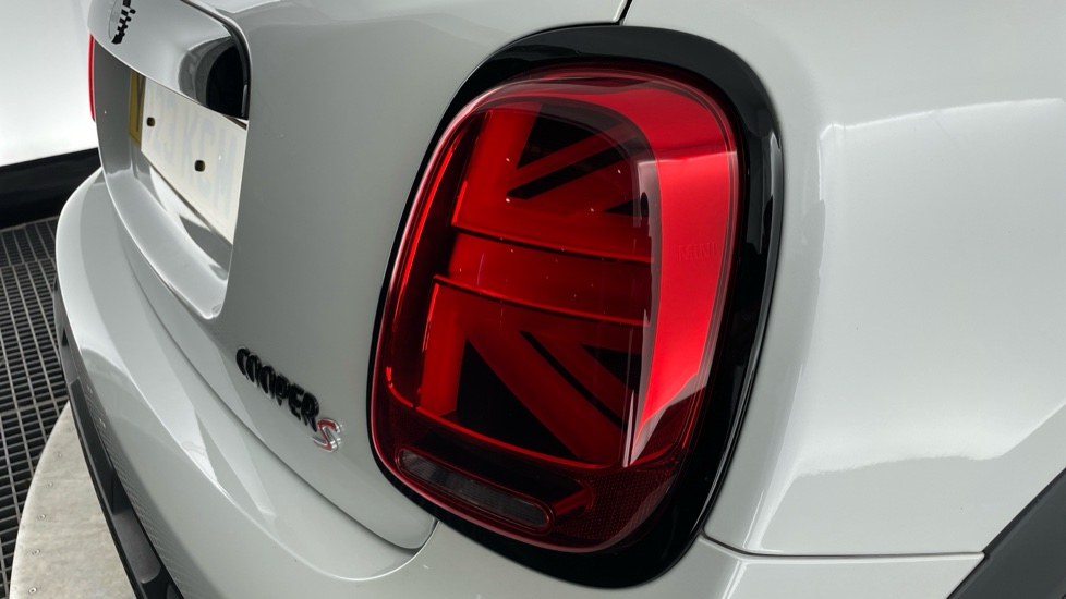 MINI Hatchback 2.0 Cooper S Sport 5dr Auto Petrol Hatchback - Image 22