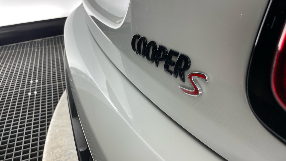 MINI Hatchback 2.0 Cooper S Sport 5dr Auto Petrol Hatchback - Image 38