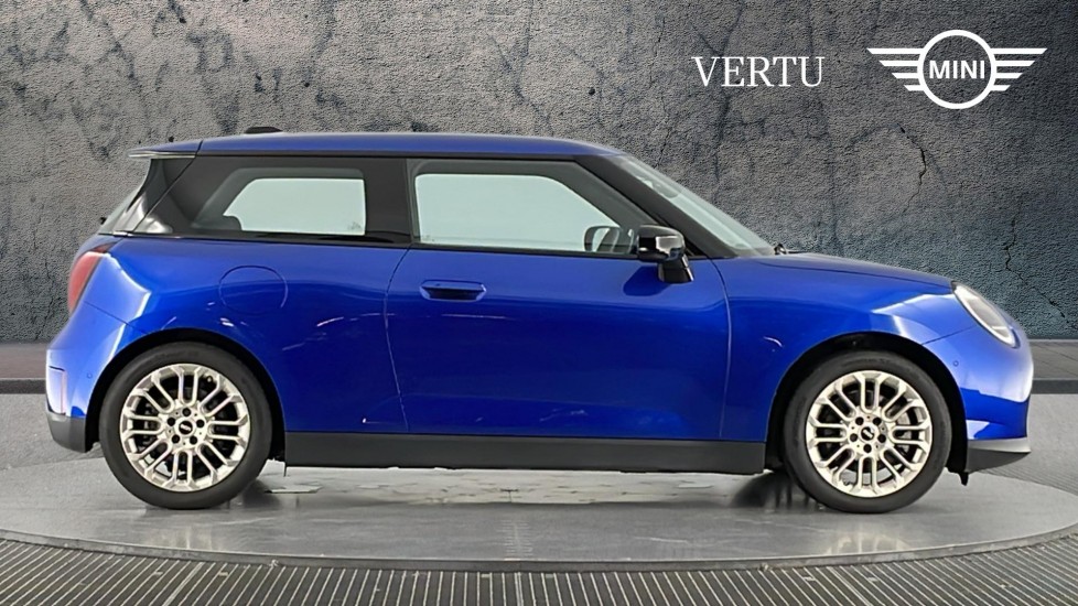 MINI Cooper 160kW SE Exclusive 54kWh 3dr Auto Electric Hatchback - Image 3
