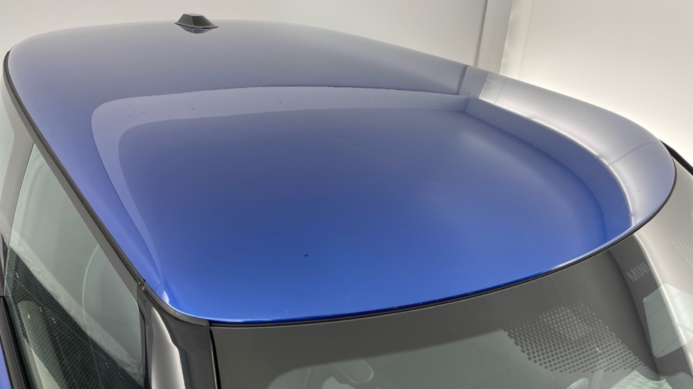 MINI Cooper 160kW SE Exclusive 54kWh 3dr Auto Electric Hatchback - Image 21