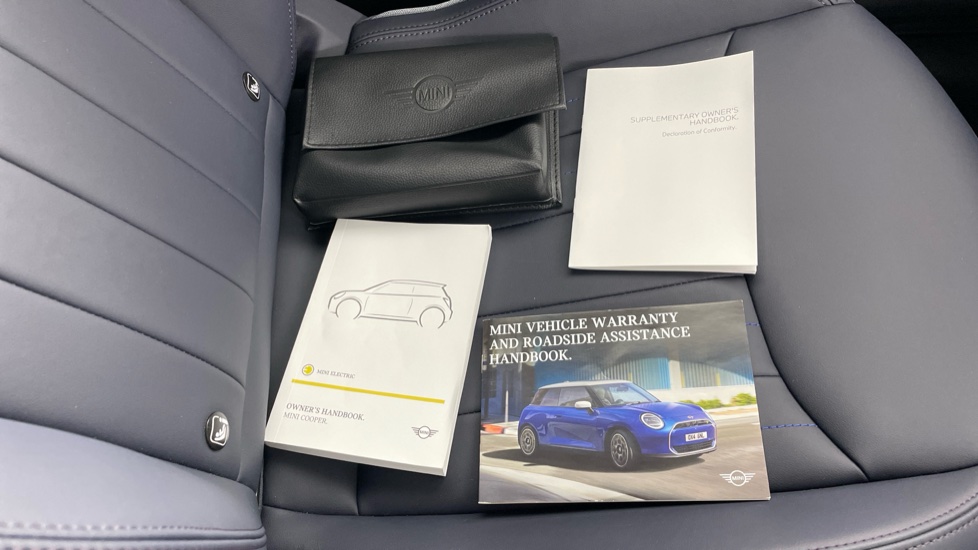 MINI Cooper 160kW SE Exclusive 54kWh 3dr Auto Electric Hatchback - Image 80