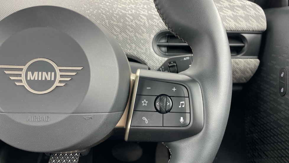 MINI Cooper 1.5 C Exclusive [Level 1] 3dr Auto Petrol Hatchback - Image 18