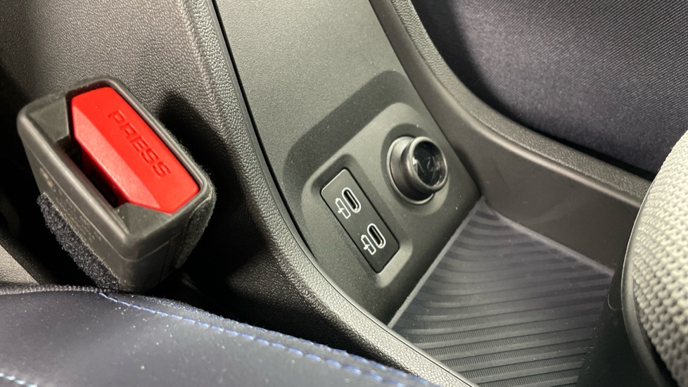 MINI Cooper 1.5 C Exclusive [Level 1] 3dr Auto Petrol Hatchback - Image 50