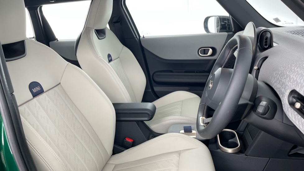 MINI Cooper 1.5 C Exclusive 5dr Auto Petrol Hatchback - Image 11
