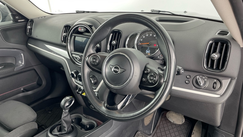 MINI Countryman 1.5 Cooper S E ALL4 PHEV 5dr Auto Hatchback - Image 6