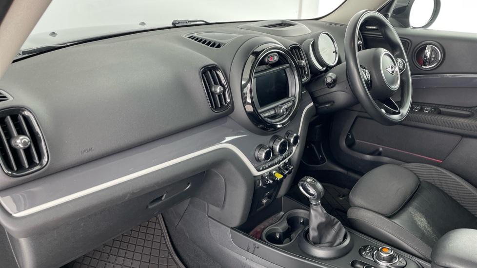 MINI Countryman 1.5 Cooper S E ALL4 PHEV 5dr Auto Hatchback - Image 7