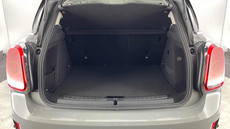MINI Countryman 1.5 Cooper S E ALL4 PHEV 5dr Auto Hatchback - Image 13