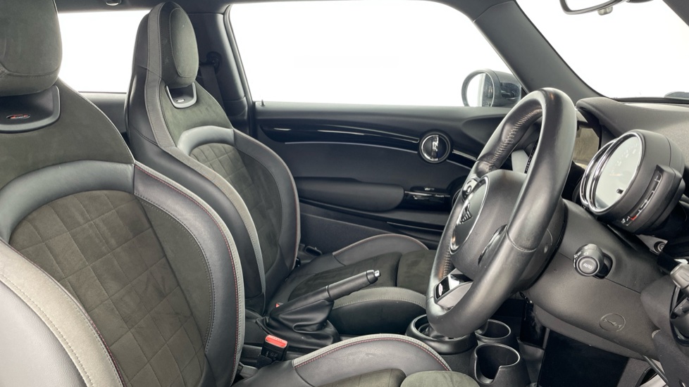 MINI Hatchback 1.5 Cooper Sport 3dr Auto Petrol Hatchback - Image 11