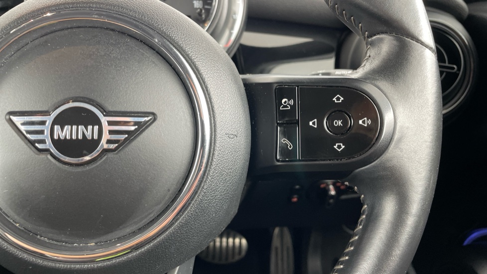 MINI Hatchback 1.5 Cooper Sport 3dr Auto Petrol Hatchback - Image 18