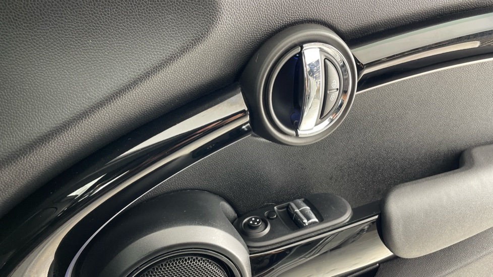 MINI Hatchback 1.5 Cooper Sport 3dr Auto Petrol Hatchback - Image 20