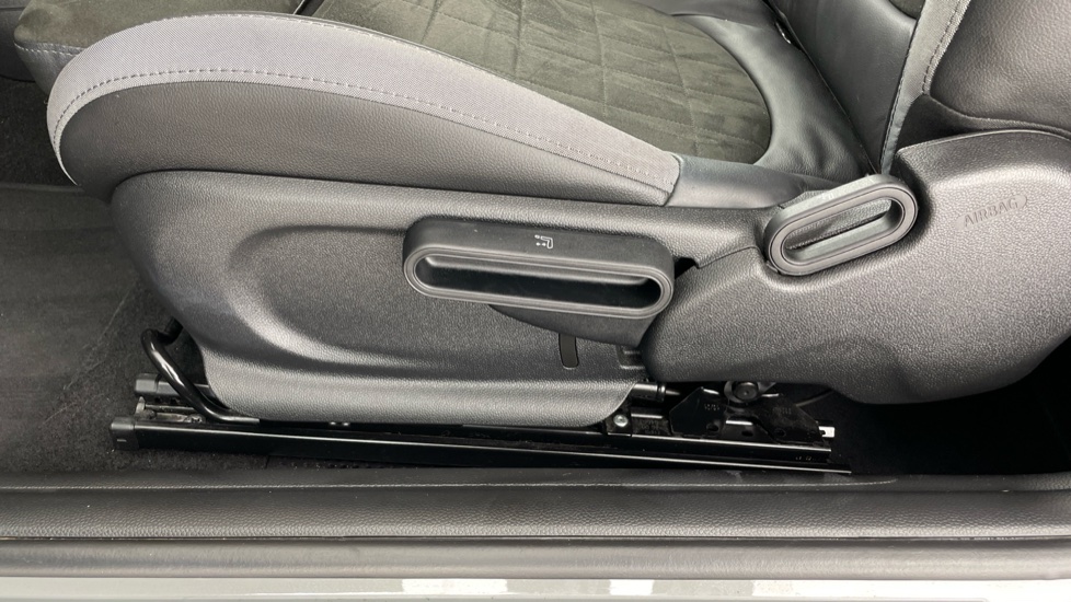 MINI Hatchback 1.5 Cooper Sport 3dr Auto Petrol Hatchback - Image 28