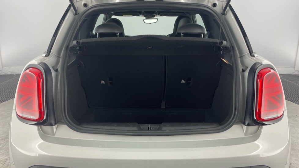 MINI Hatchback 1.5 Cooper Sport 3dr Petrol Hatchback - Image 13