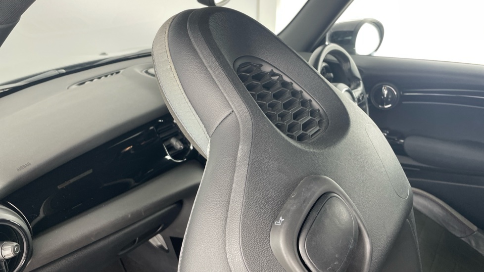 MINI Hatchback 1.5 Cooper Sport 3dr Petrol Hatchback - Image 31