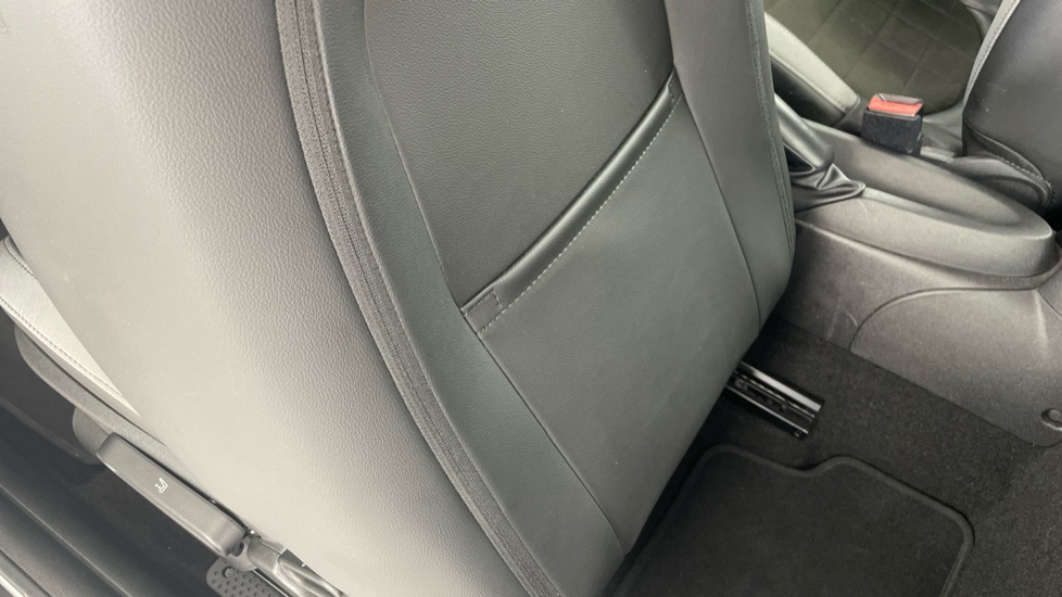 MINI Hatchback 1.5 Cooper Sport 3dr Petrol Hatchback - Image 33