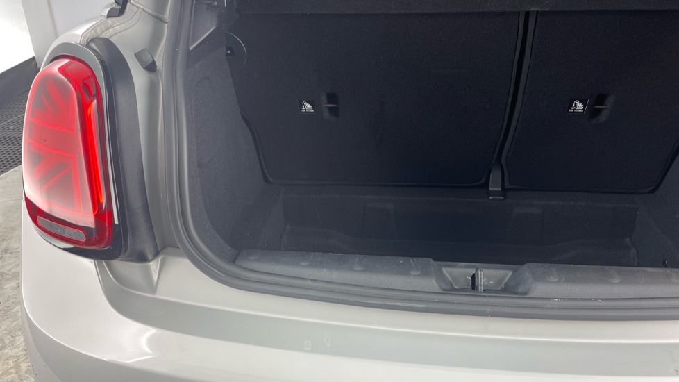 MINI Hatchback 1.5 Cooper Sport 3dr Petrol Hatchback - Image 39
