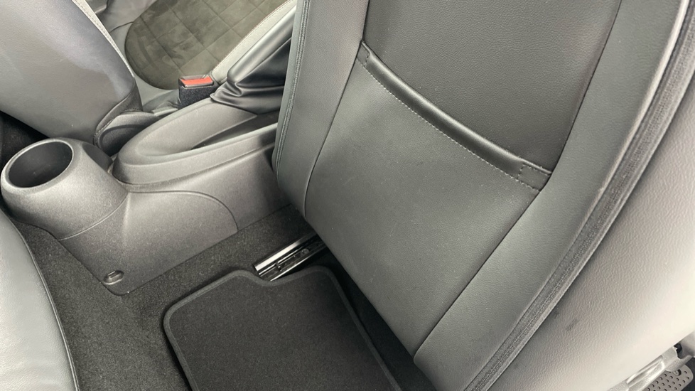 MINI Hatchback 1.5 Cooper Sport 3dr Petrol Hatchback - Image 48