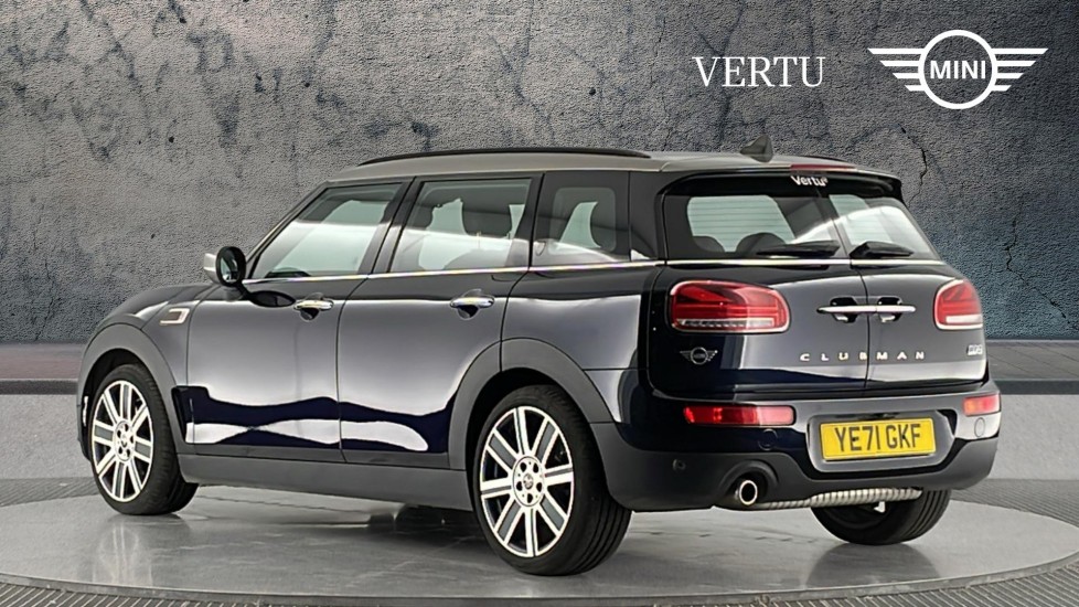 MINI Clubman 1.5 Cooper Exclusive 6dr Petrol Estate - Image 2