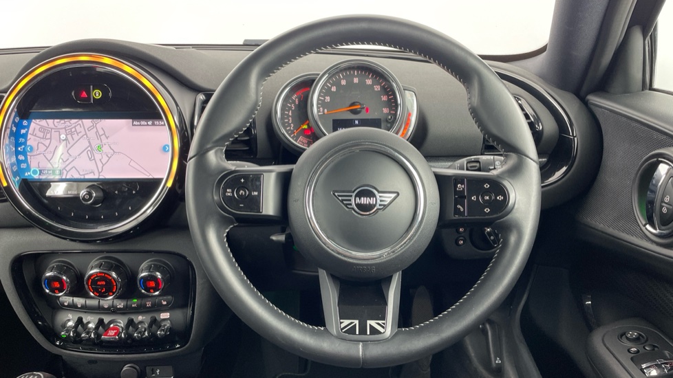 MINI Clubman 1.5 Cooper Exclusive 6dr Petrol Estate - Image 5