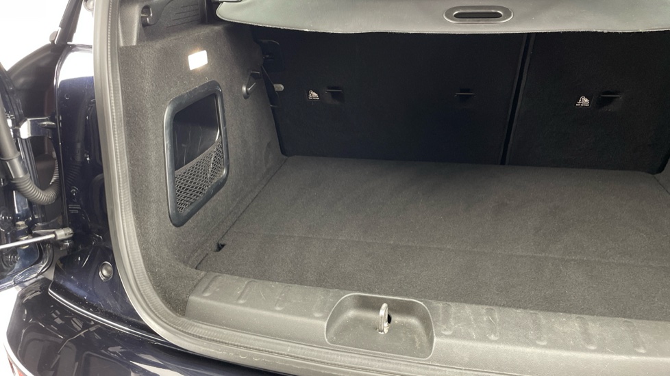 MINI Clubman 1.5 Cooper Exclusive 6dr Petrol Estate - Image 39