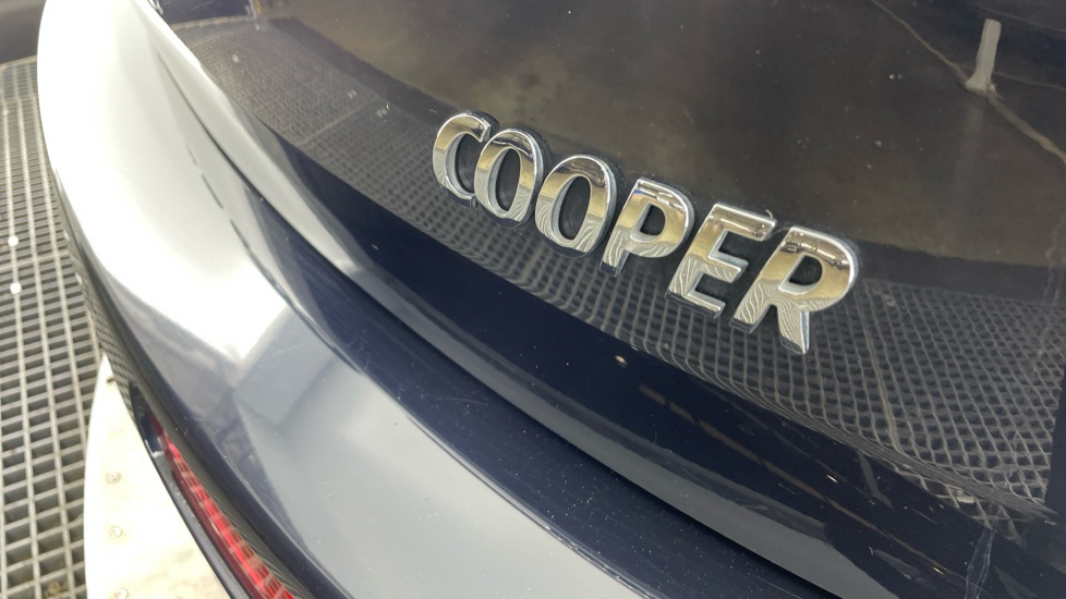 MINI Clubman 1.5 Cooper Exclusive 6dr Petrol Estate - Image 48