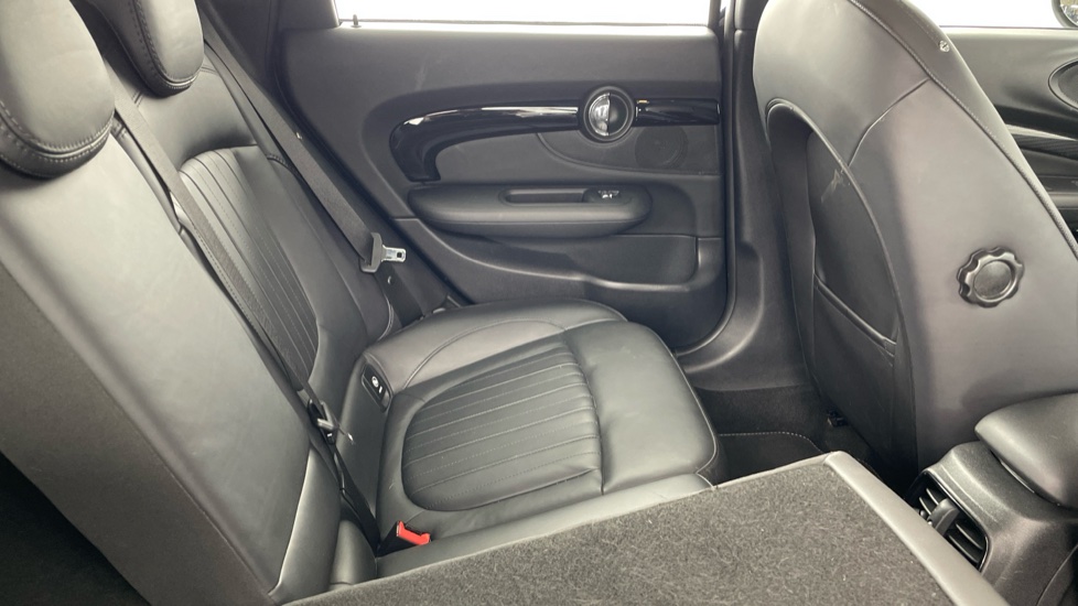 MINI Clubman 1.5 Cooper Exclusive 6dr Petrol Estate - Image 52