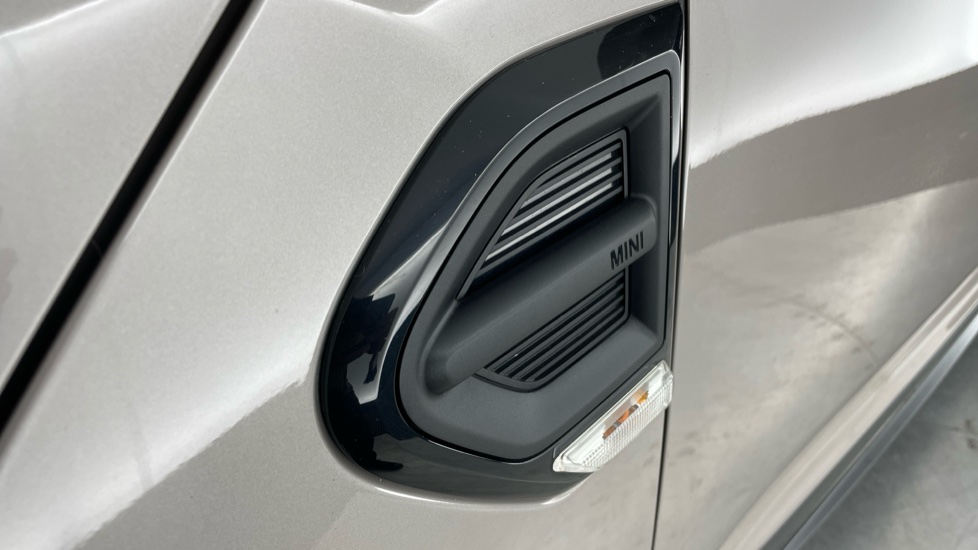 MINI Countryman 1.5 Cooper Sport 5dr Auto Petrol Hatchback - Image 25