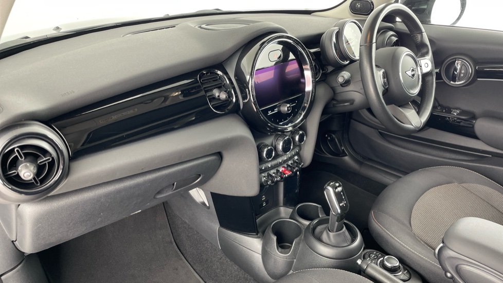 MINI Hatchback 1.5 Cooper Classic 3dr Auto Petrol Hatchback - Image 7