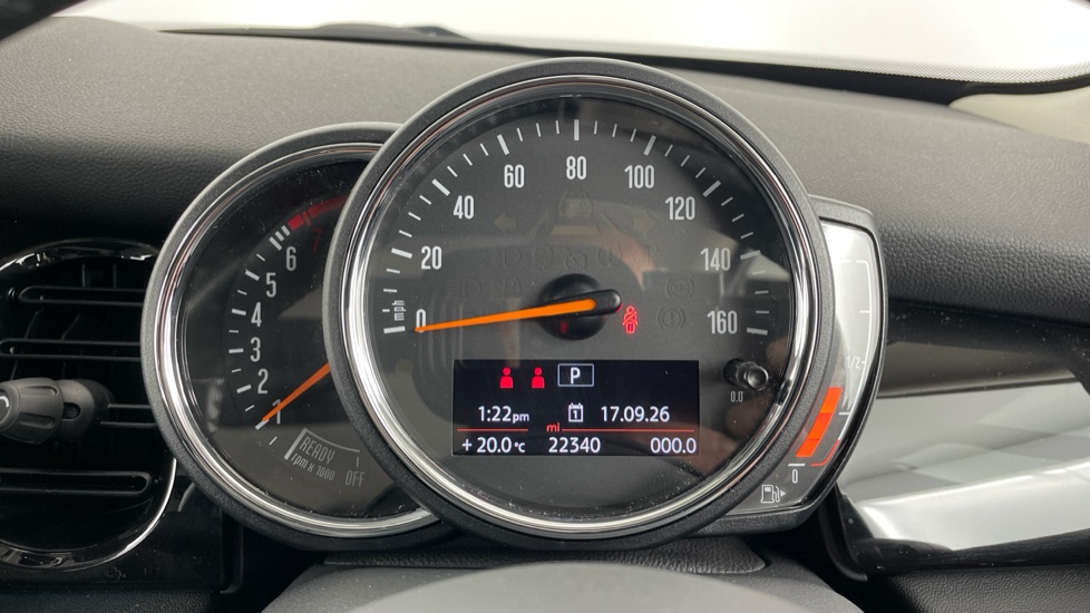 MINI Hatchback 1.5 Cooper Classic 3dr Auto Petrol Hatchback - Image 9