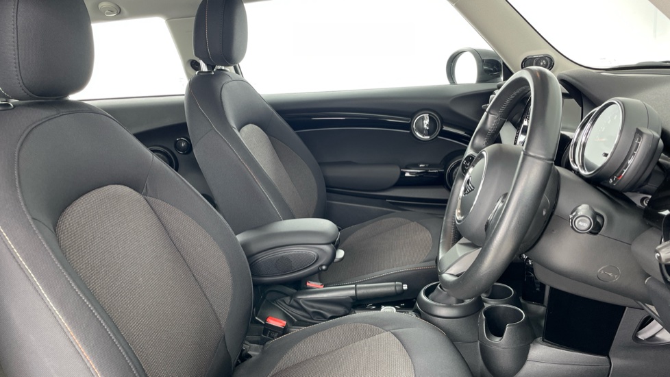 MINI Hatchback 1.5 Cooper Classic 3dr Auto Petrol Hatchback - Image 11