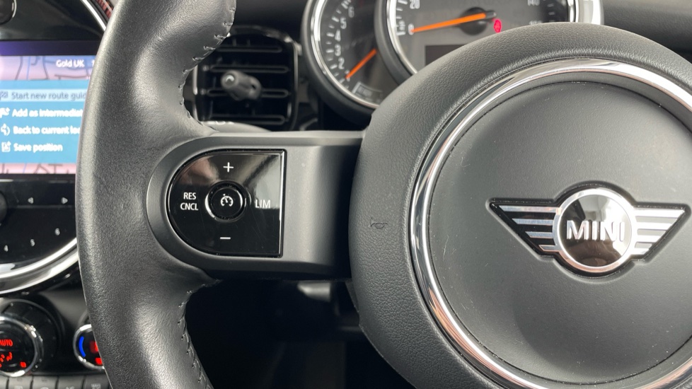 MINI Hatchback 1.5 Cooper Classic 3dr Auto Petrol Hatchback - Image 17