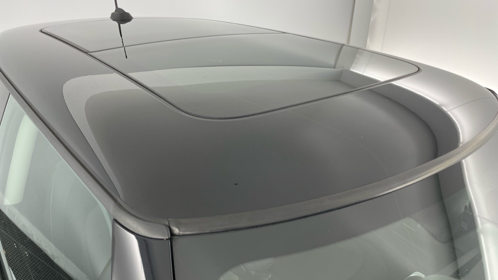 MINI Hatchback 1.5 Cooper Classic 3dr Auto Petrol Hatchback - Image 21