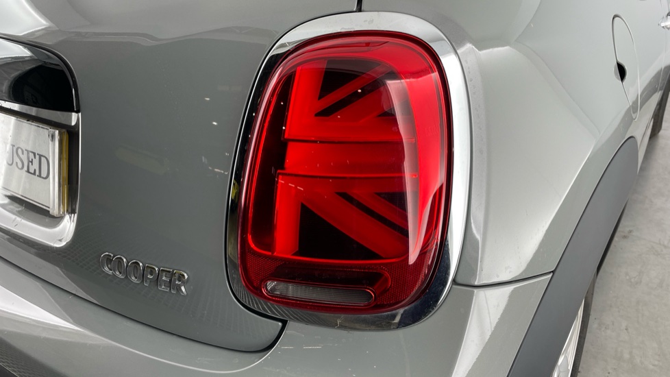 MINI Hatchback 1.5 Cooper Classic 3dr Auto Petrol Hatchback - Image 22