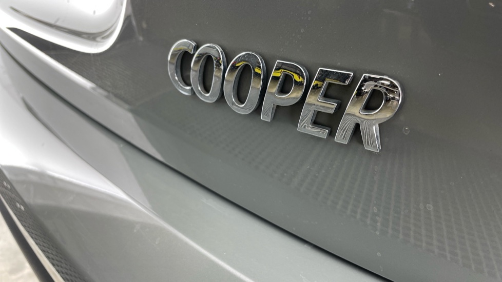 MINI Hatchback 1.5 Cooper Classic 3dr Auto Petrol Hatchback - Image 40